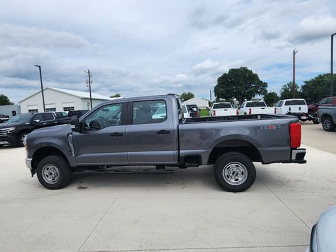 Used 2024 Ford F250 XL w/ Snow Plow Prep Package AWD/4WD image 8
