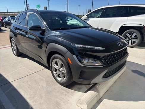 Used 2023 Hyundai Kona SEL image 3