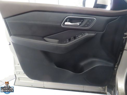 Used 2021 Nissan Rogue Platinum FWD image 10