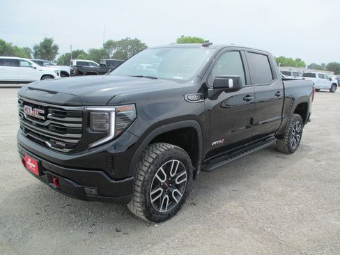 New 2026 GMC Sierra 1500 AT4 w/ AT4 Premium Package AWD/4WD image 11