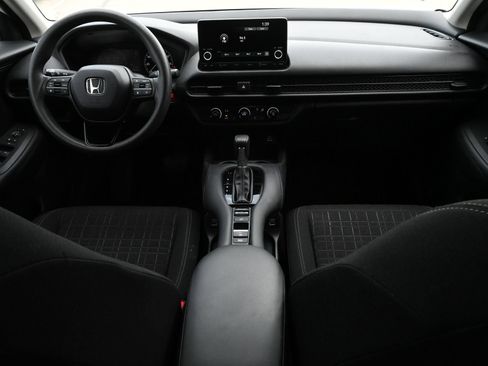Used 2023 Honda HR-V LX image 7