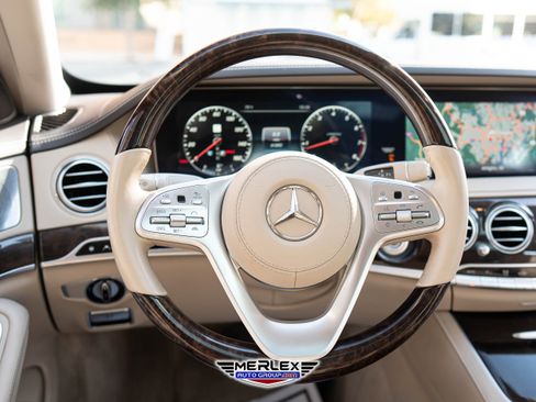 Used 2020 Mercedes-Benz S 560 4MATIC Sedan w/ Premium Package image 23