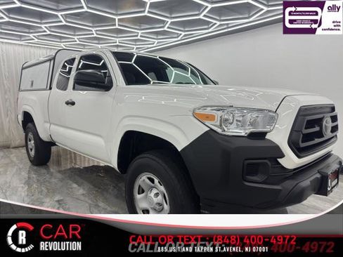 Used 2021 Toyota Tacoma SR image 1