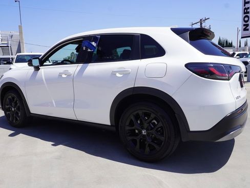 Used 2023 Honda HR-V Sport image 5