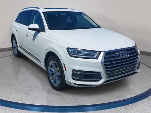 Used 2019 Audi Q7 3.0T Premium w/ Convenience Package AWD/4WD image 3