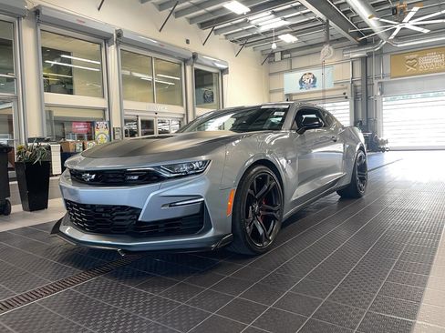 Used 2023 Chevrolet Camaro SS RWD image 3