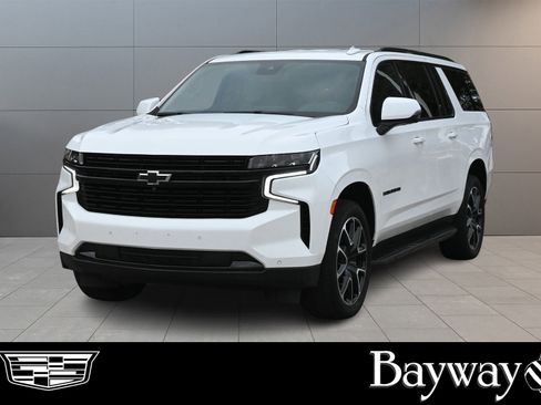 Used 2023 Chevrolet Suburban RST w/ Luxury Package image 1