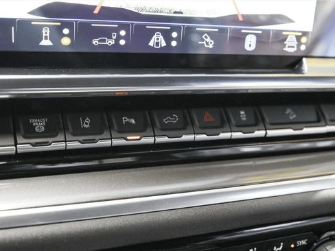 Used 2025 Chevrolet Silverado 2500 High Country w/ Technology Package image 20