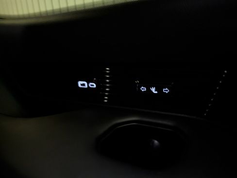 Used 2023 Jeep Grand Wagoneer Series III image 38