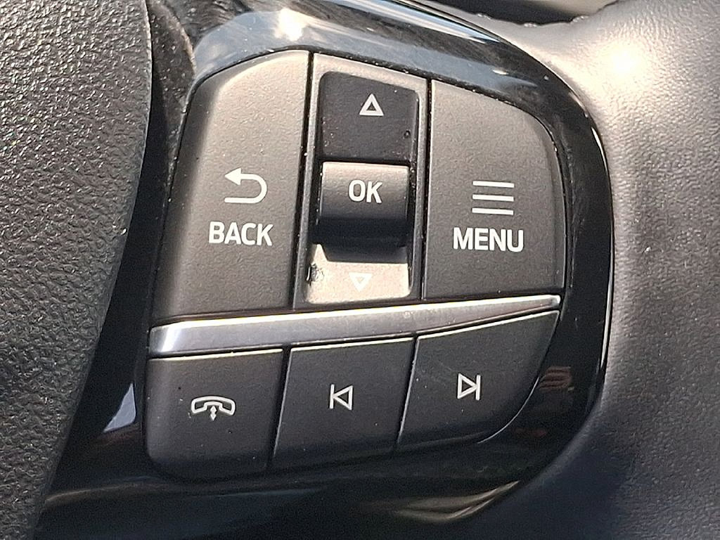 Used 2025 Ford Escape Platinum w/ Premium Technology Package AWD/4WD image 22