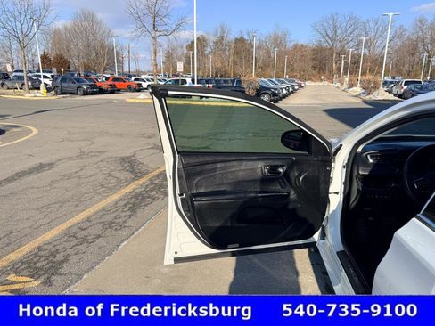 Used 2016 Toyota Avalon Limited image 15
