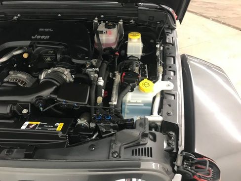 Used 2021 Jeep Gladiator Rubicon image 39