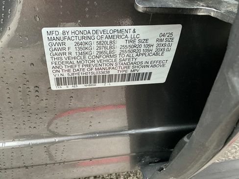 Used 2025 Acura MDX A-Spec image 30