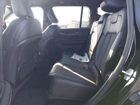 New 2025 Jeep Grand Cherokee Laredo image 6