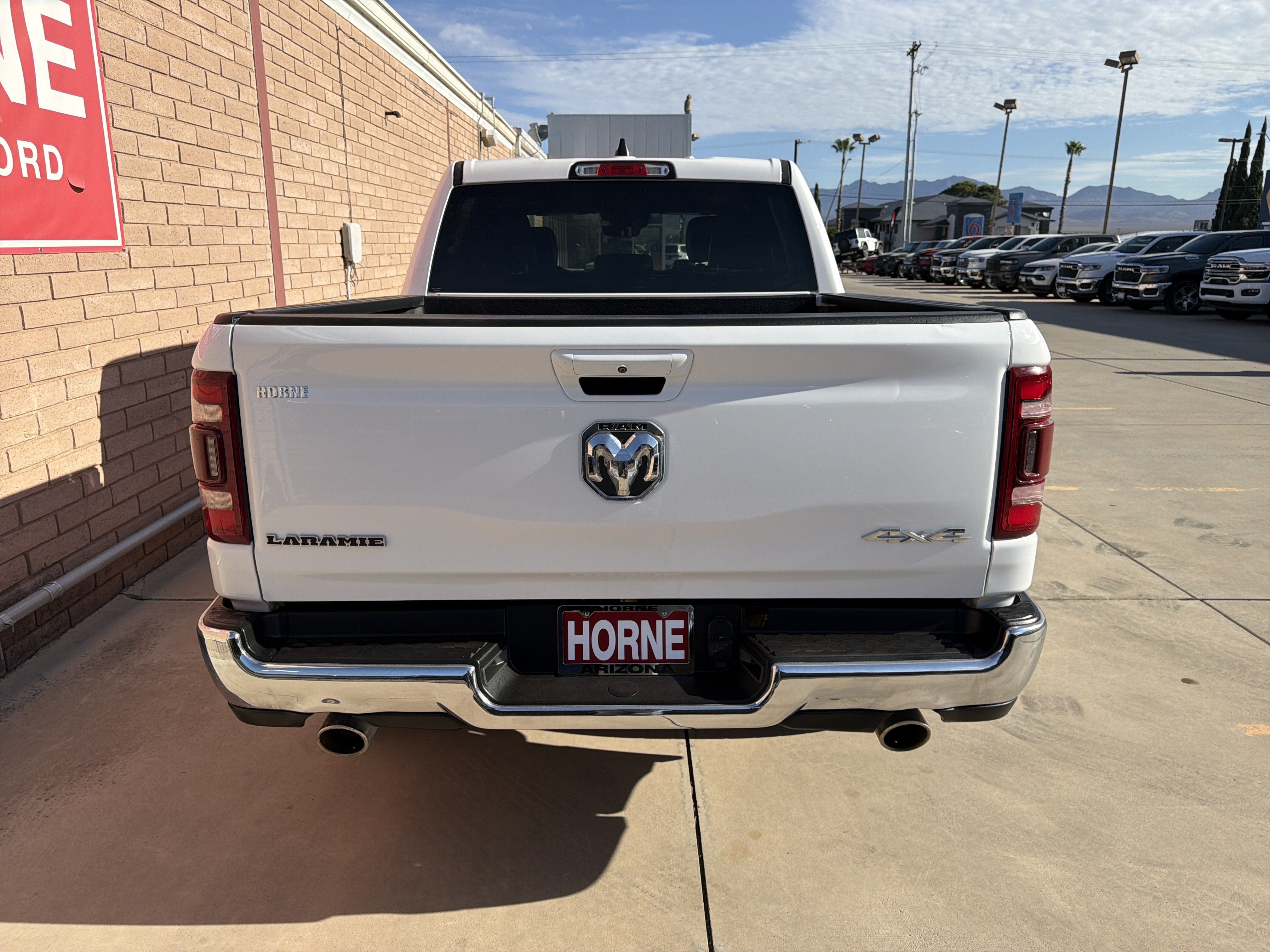 Used 2024 RAM 1500 Laramie AWD/4WD image 5