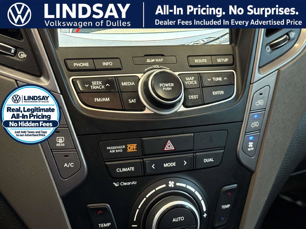 Used 2016 Hyundai Santa Fe SE w/ Option Group 03 AWD/4WD image 19