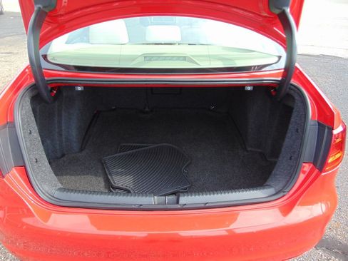 Used 2014 Volkswagen Jetta SE FWD image 34