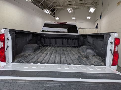 Used 2025 Chevrolet Silverado 3500 LT w/ Safety Package AWD/4WD image 29