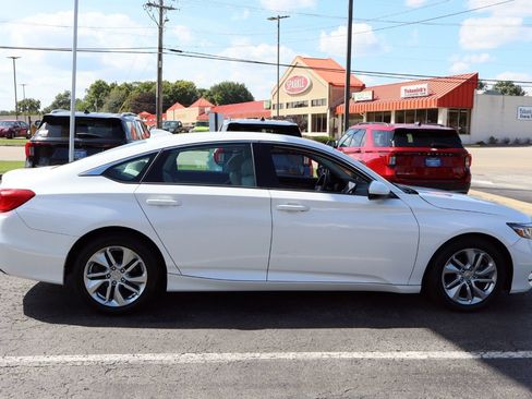 Used 2018 Honda Accord LX image 6
