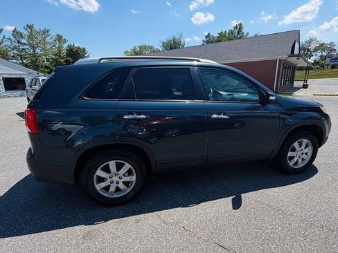 Used 2011 Kia Sorento 2WD w/ Convenience Pkg image 6