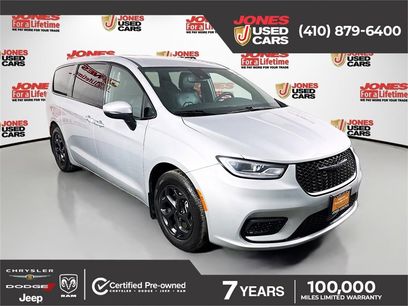 Used 2023 Chrysler Pacifica Touring-L w/ S Appearance Package