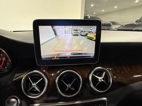 Used 2019 Mercedes-Benz CLA 250 4MATIC image 25