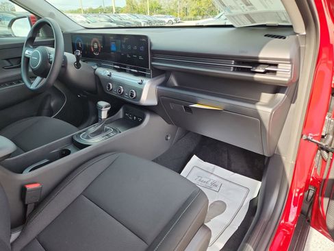 New 2026 Hyundai Kona SE image 9