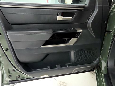 Used 2023 Toyota Tundra Limited AWD/4WD image 18