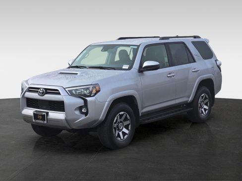 Used 2024 Toyota 4Runner TRD Off-Road image 8