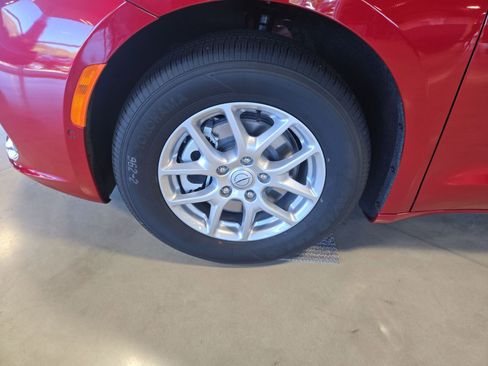 New 2025 Chrysler Pacifica Select FWD image 24