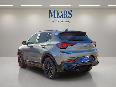 Used 2024 Buick Encore GX Sport Touring image 3