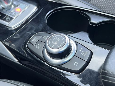 Used 2019 INFINITI QX30 Premium w/ Navigation Package image 38