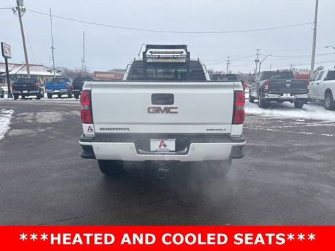 Used 2015 GMC Sierra 2500 Denali image 4