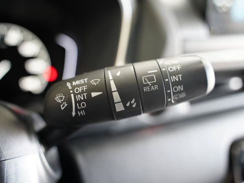 Used 2025 Honda Pilot Touring image 14