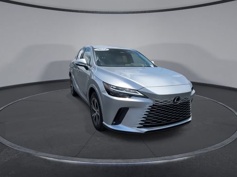 Used 2024 Lexus RX 350 FWD w/ Technology Package image 2