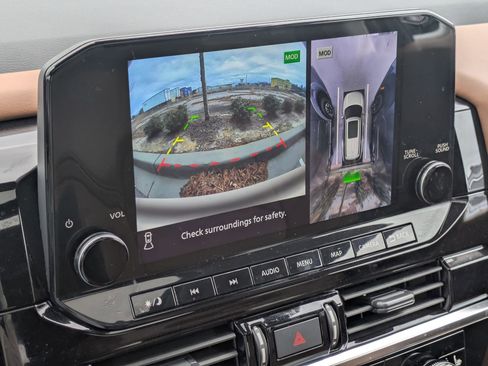 Certified 2023 Nissan Pathfinder Platinum image 21