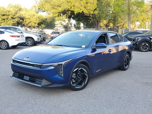 Used 2025 Kia K4 EX image 1