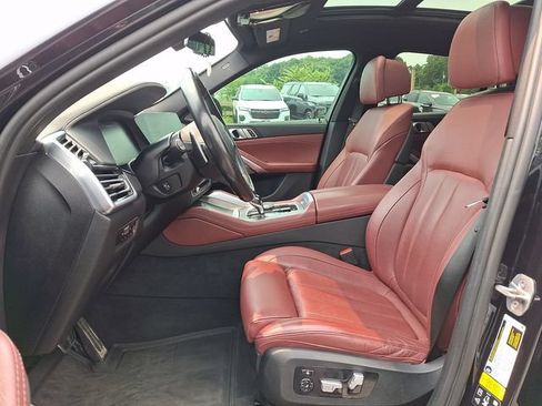 Used 2022 BMW X6 M50i w/ Parking Assistance Package AWD/4WD image 2