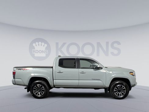 Used 2022 Toyota Tacoma TRD Sport w/ Technology Package AWD/4WD image 12