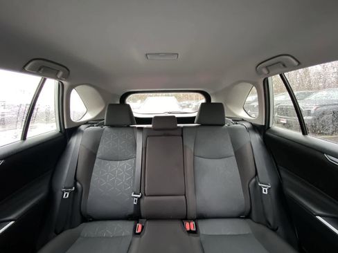 Used 2025 Toyota RAV4 XLE image 27