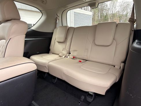 Used 2024 Nissan Armada Platinum w/ Captain's Chairs Package image 20