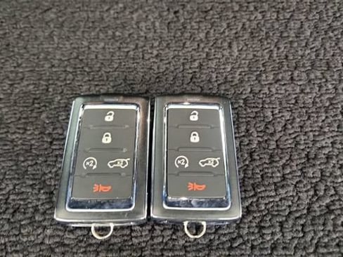 Used 2023 Jeep Grand Cherokee Summit AWD/4WD image 77