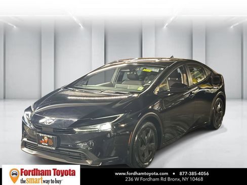 Used 2024 Toyota Prius LE image 4