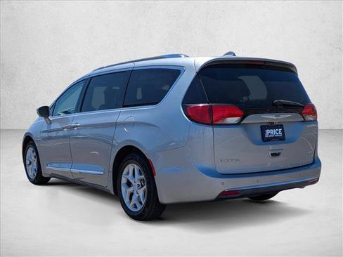 Used 2019 Chrysler Pacifica Limited FWD image 8