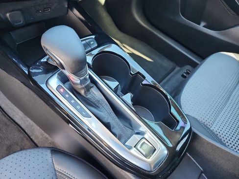 Used 2025 Chevrolet Trax LT w/ Driver Confidence Package image 15