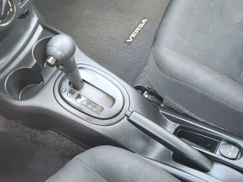Used 2016 Nissan Versa S FWD image 19