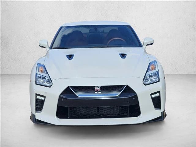 Used 2021 Nissan GT-R Premium AWD/4WD image 2