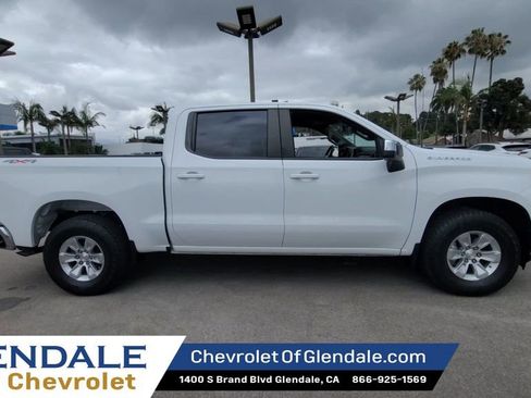 Certified 2022 Chevrolet Silverado 1500 LT AWD/4WD image 9