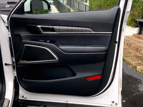 Used 2024 Kia Telluride SX Prestige image 24