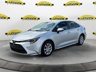 Used 2023 Toyota Corolla LE image 1